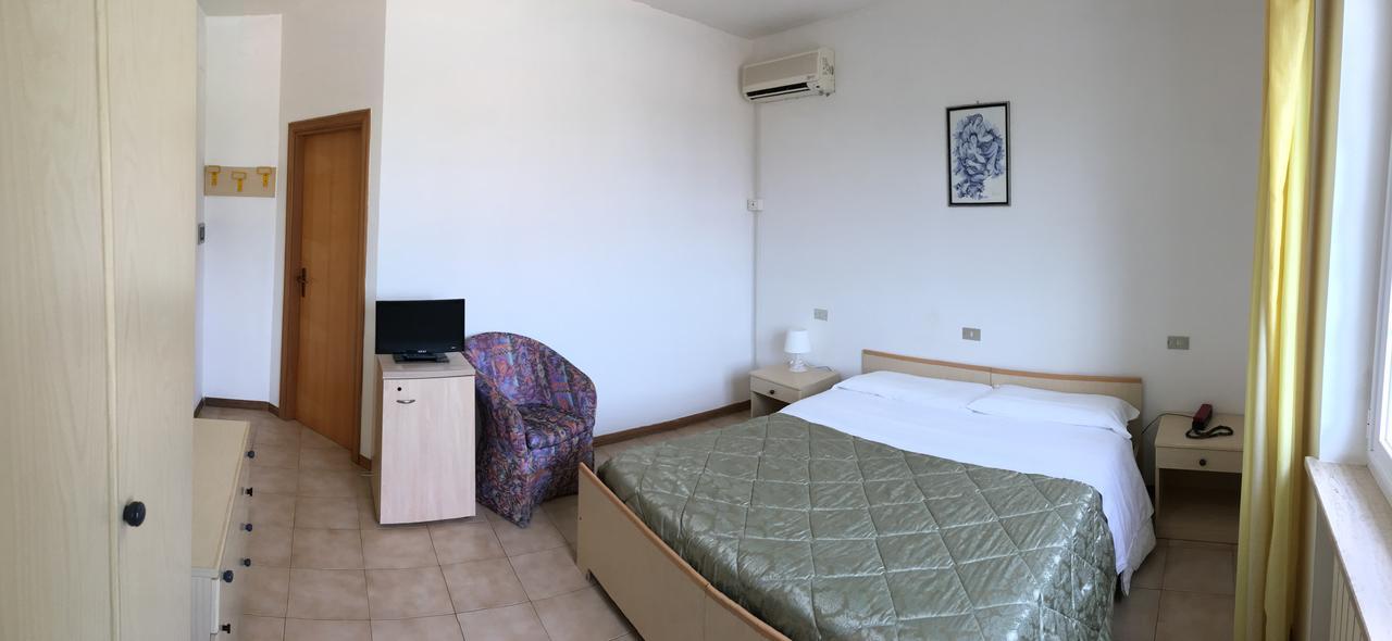 Fattoria Cerreto Hotel Mosciano SantʼAngelo Eksteriør billede